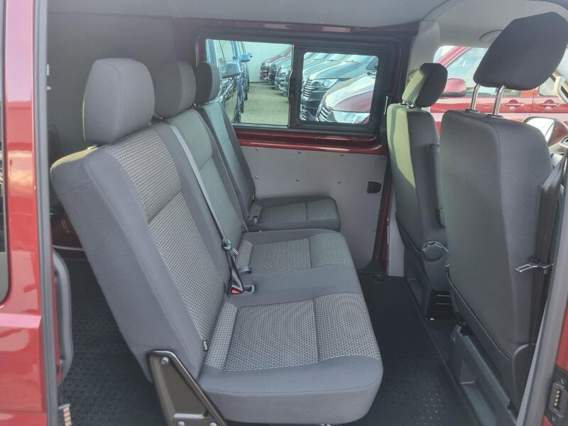 VOLKSWAGEN TRANSPORTER KOMBI