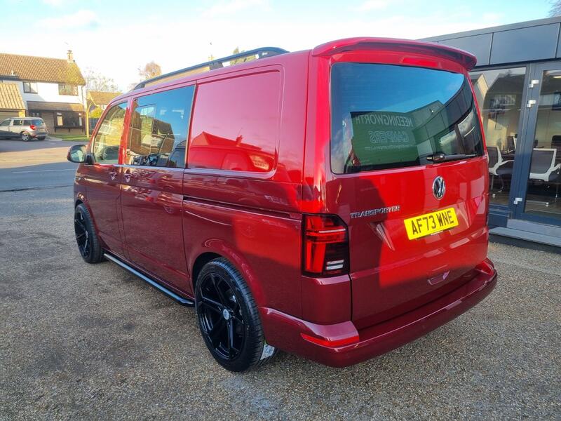 VOLKSWAGEN TRANSPORTER KOMBI