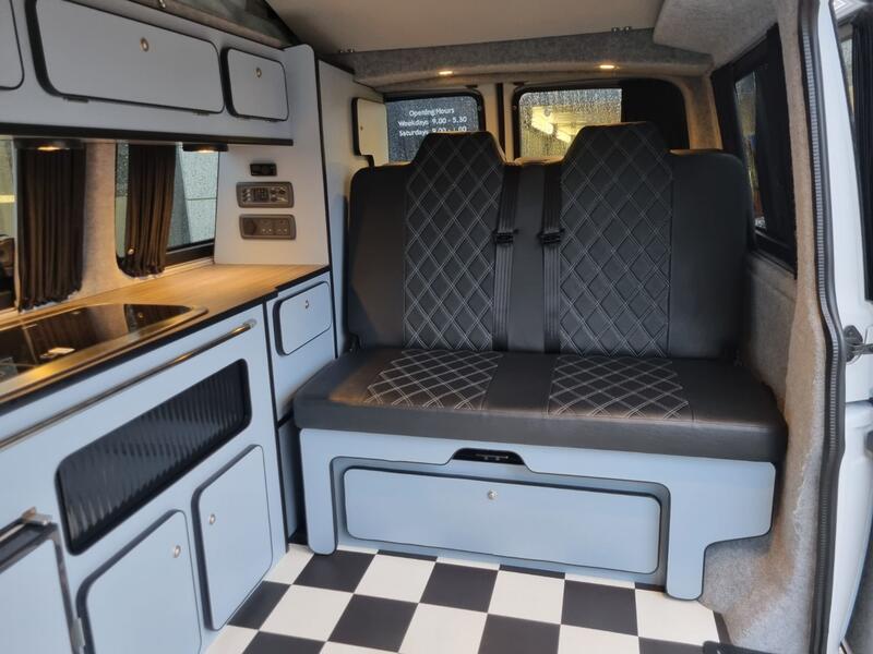 VOLKSWAGEN CAMPERVAN