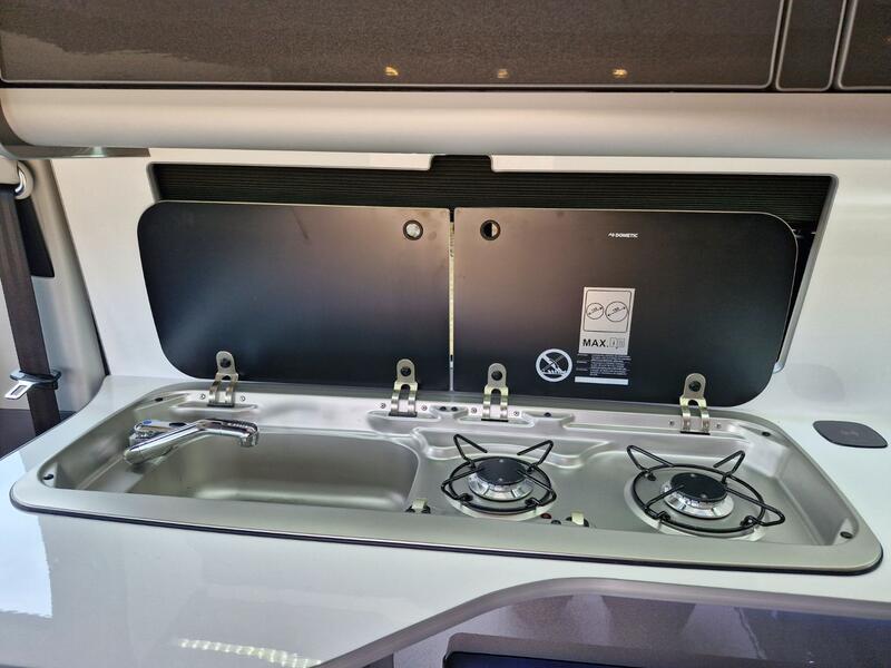 VOLKSWAGEN CAMPERVAN