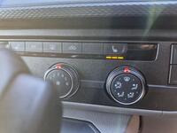 VOLKSWAGEN TRANSPORTER KOMBI