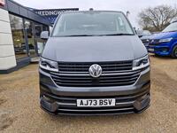 VOLKSWAGEN TRANSPORTER KOMBI