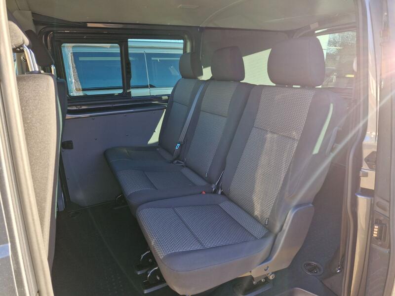 VOLKSWAGEN TRANSPORTER KOMBI