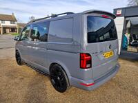 VOLKSWAGEN TRANSPORTER KOMBI