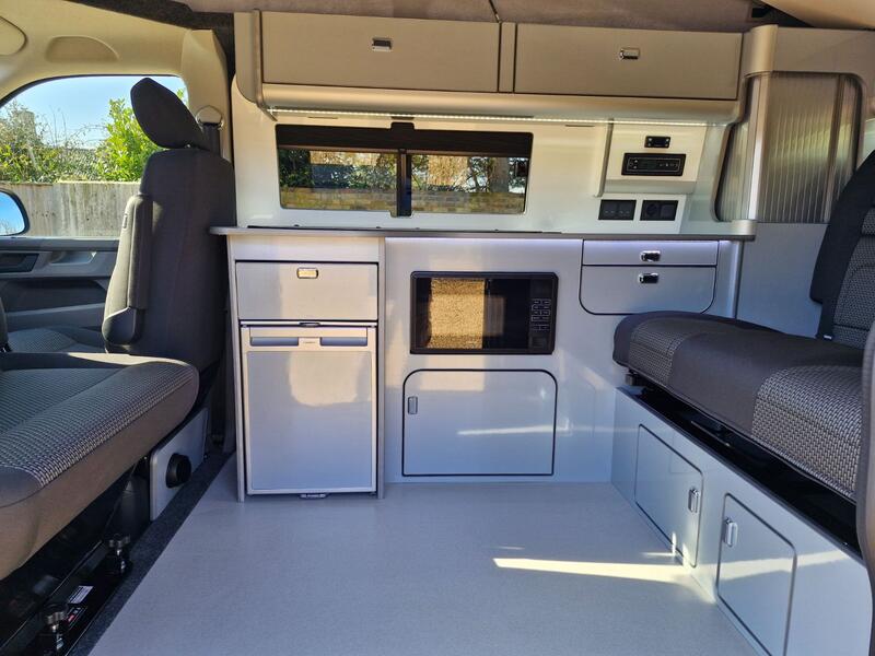 VOLKSWAGEN CAMPERVAN
