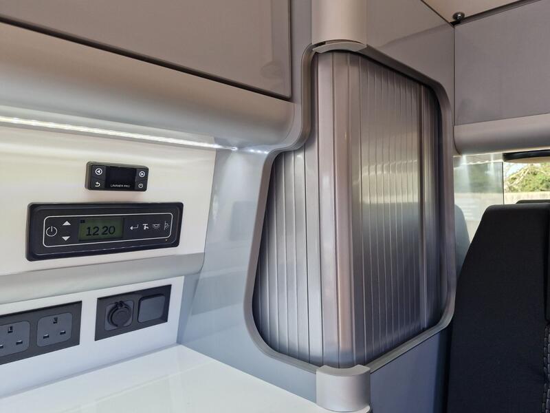 VOLKSWAGEN CAMPERVAN