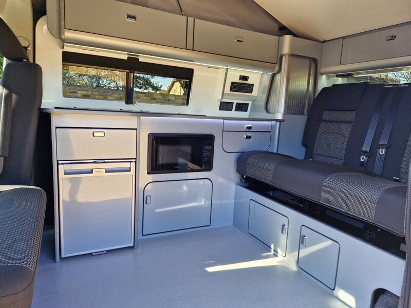 VOLKSWAGEN CAMPERVAN