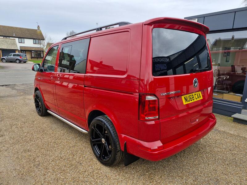 VOLKSWAGEN TRANSPORTER