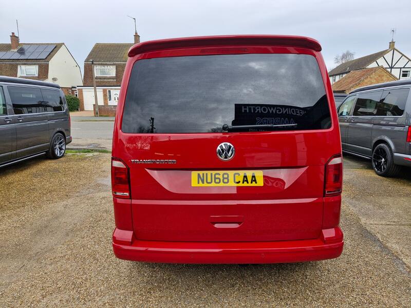 VOLKSWAGEN TRANSPORTER