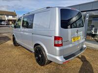 VOLKSWAGEN TRANSPORTER KOMBI