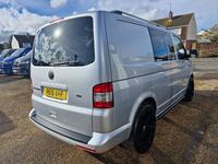 VOLKSWAGEN TRANSPORTER KOMBI