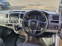 VOLKSWAGEN TRANSPORTER KOMBI