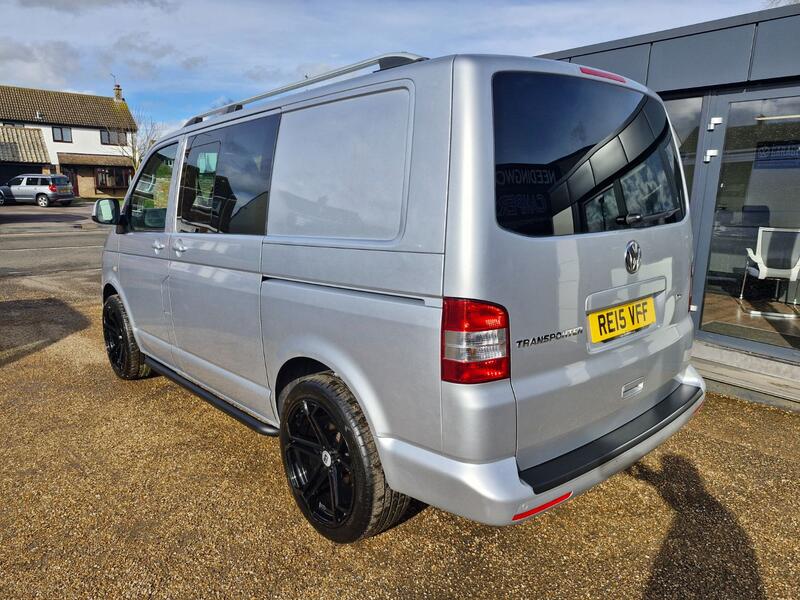VOLKSWAGEN TRANSPORTER KOMBI