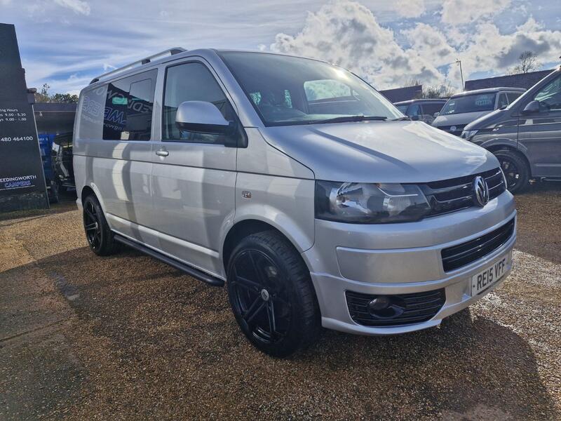 VOLKSWAGEN TRANSPORTER KOMBI