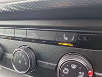 VOLKSWAGEN TRANSPORTER KOMBI