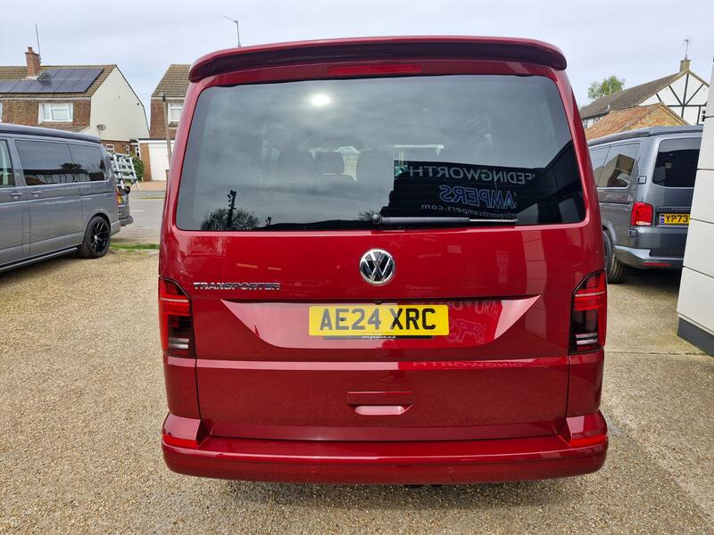 VOLKSWAGEN TRANSPORTER KOMBI