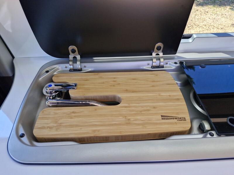 VOLKSWAGEN CAMPERVAN