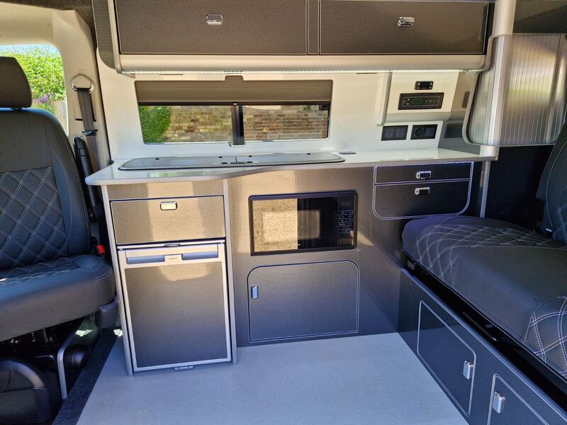 VOLKSWAGEN CAMPERVAN