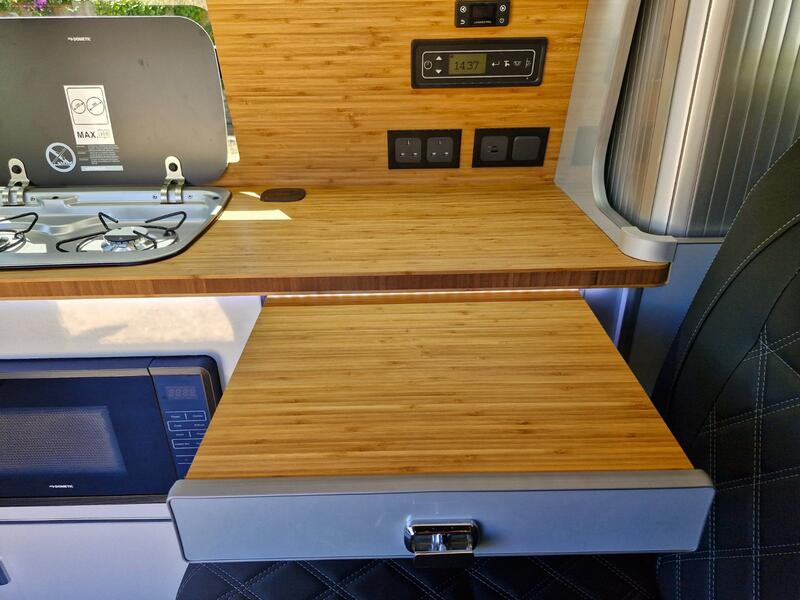VOLKSWAGEN CAMPERVAN