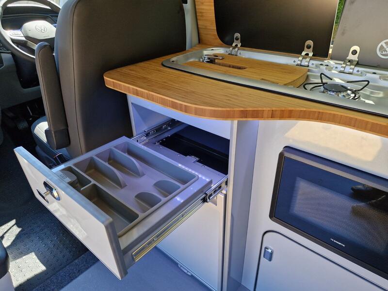 VOLKSWAGEN CAMPERVAN