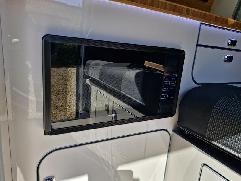 VOLKSWAGEN CAMPERVAN