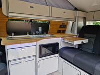 VOLKSWAGEN CAMPERVAN