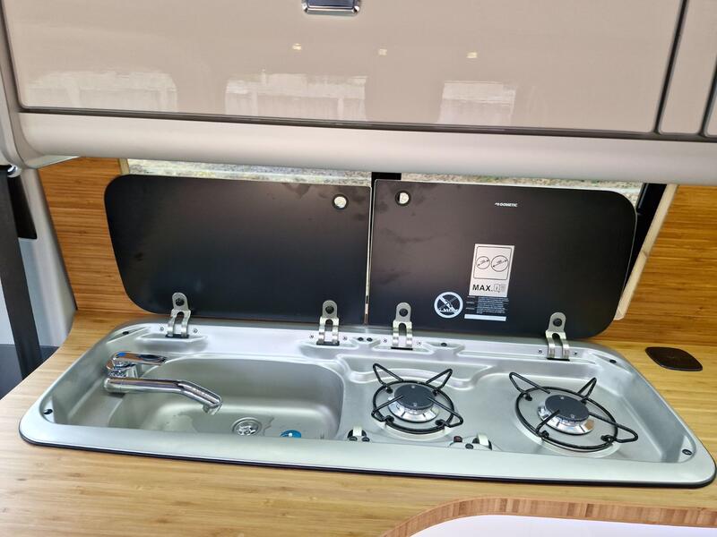 VOLKSWAGEN CAMPERVAN