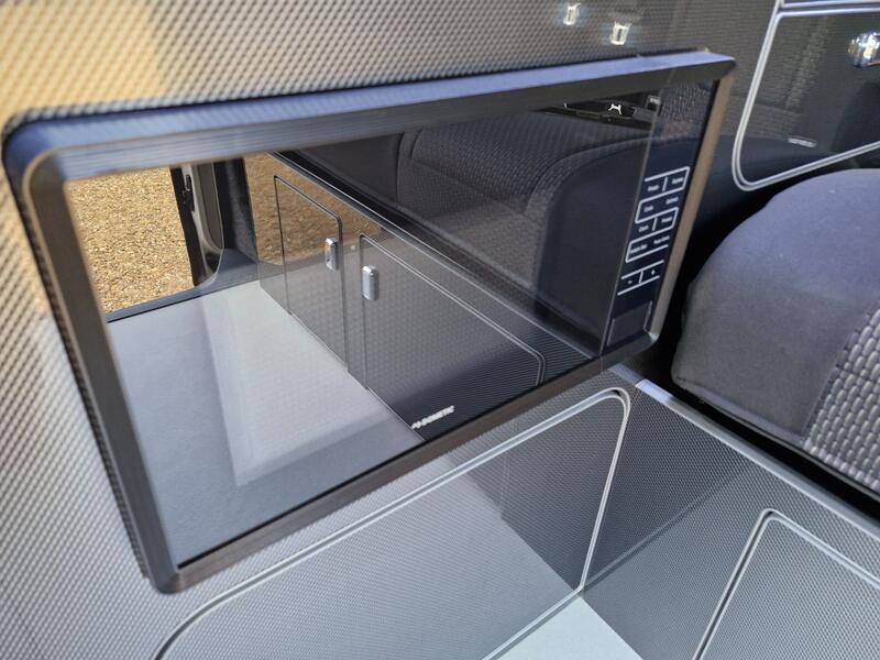 VOLKSWAGEN CAMPERVAN