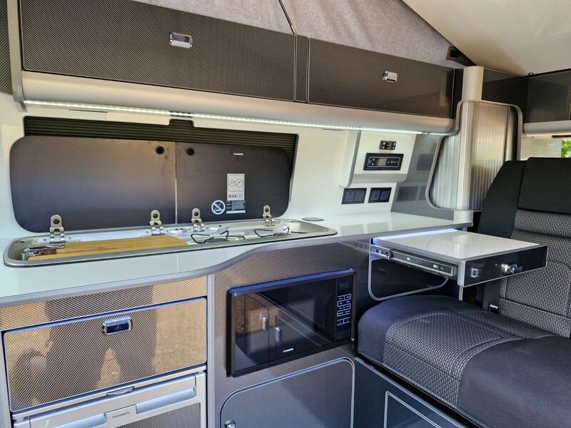 VOLKSWAGEN CAMPERVAN