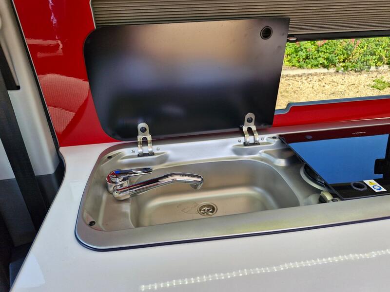 VOLKSWAGEN CAMPERVAN