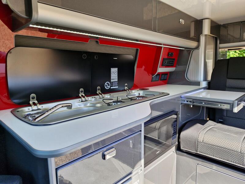 VOLKSWAGEN CAMPERVAN