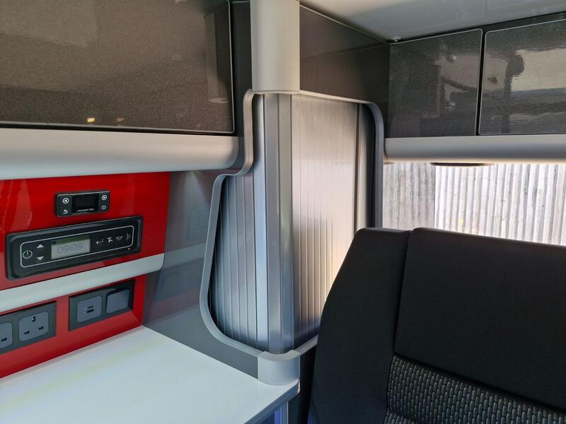 VOLKSWAGEN CAMPERVAN