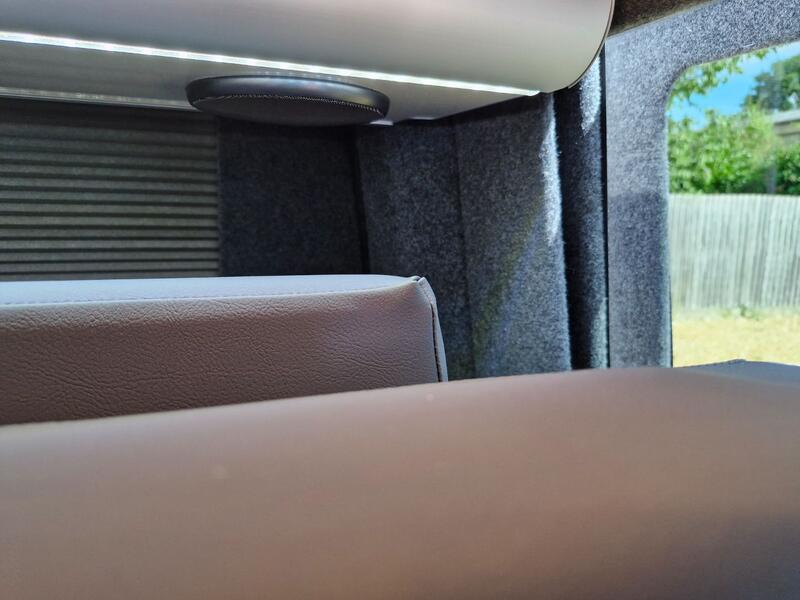 VOLKSWAGEN CAMPERVAN