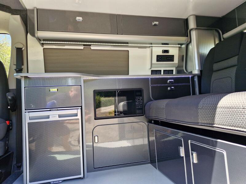 VOLKSWAGEN CAMPERVAN