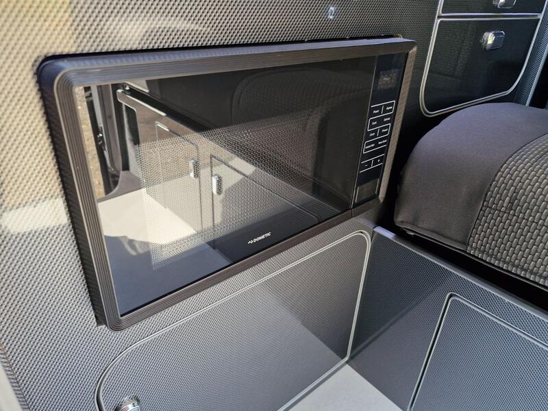 VOLKSWAGEN CAMPERVAN