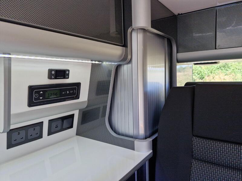 VOLKSWAGEN CAMPERVAN