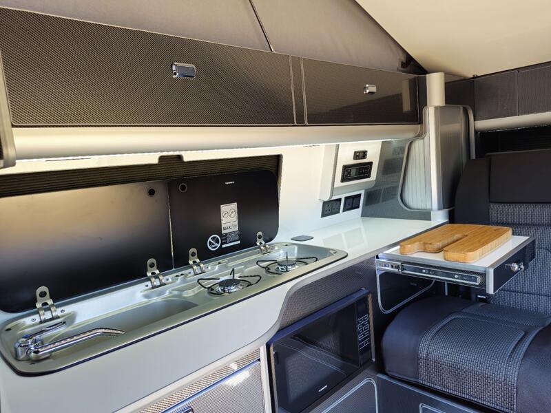 VOLKSWAGEN CAMPERVAN