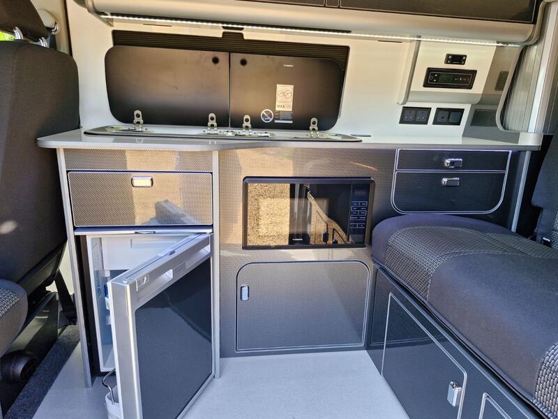 VOLKSWAGEN CAMPERVAN
