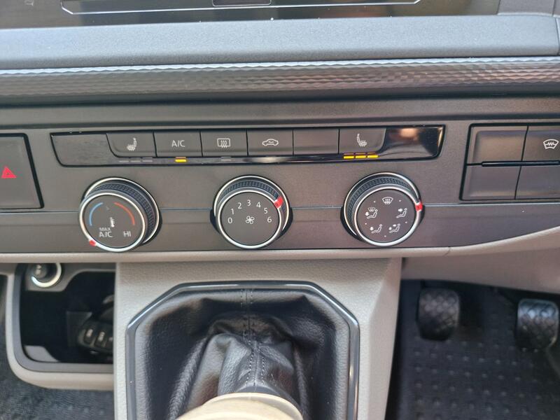 VOLKSWAGEN CAMPERVAN