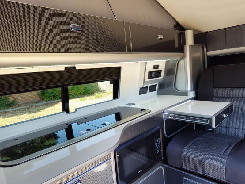 VOLKSWAGEN CAMPERVAN