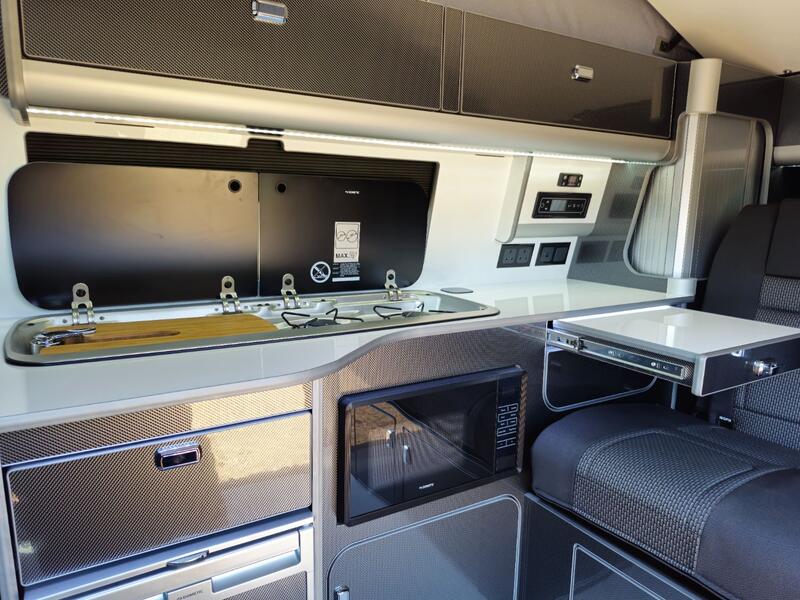VOLKSWAGEN CAMPERVAN