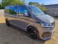 VOLKSWAGEN TRANSPORTER KOMBI