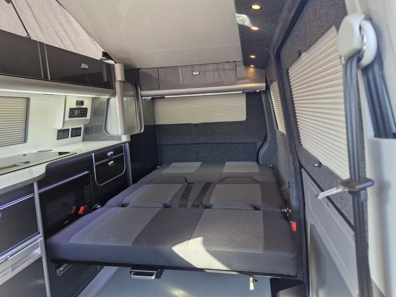 VOLKSWAGEN CAMPERVAN