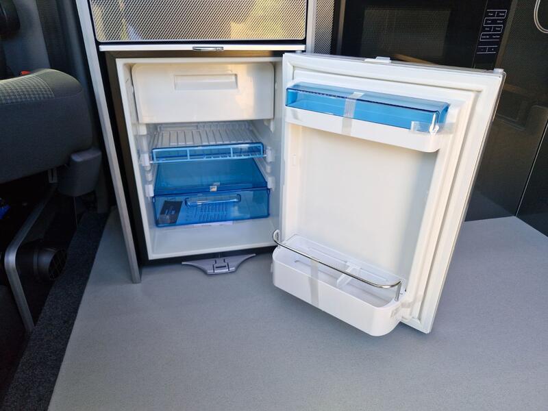 VOLKSWAGEN CAMPERVAN