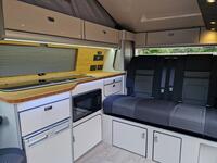 VOLKSWAGEN CAMPERVAN