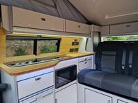 VOLKSWAGEN CAMPERVAN