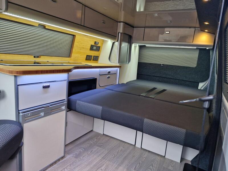 VOLKSWAGEN CAMPERVAN