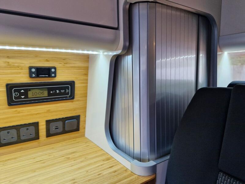 VOLKSWAGEN CAMPERVAN