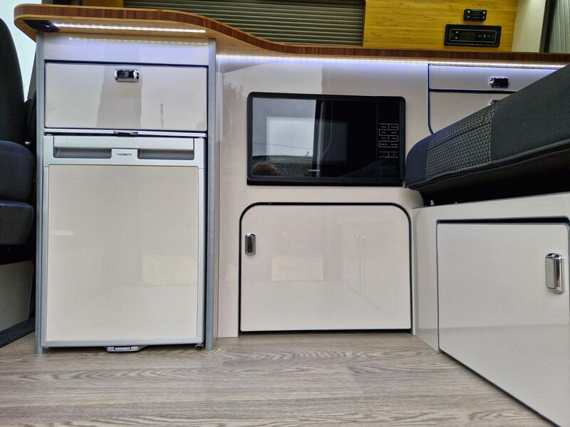 VOLKSWAGEN CAMPERVAN