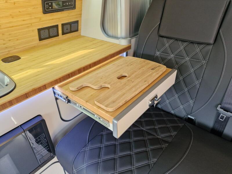 VOLKSWAGEN CAMPERVAN